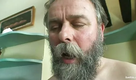 Tão videos porno dublado cadela sleeping com uma busy lésbica