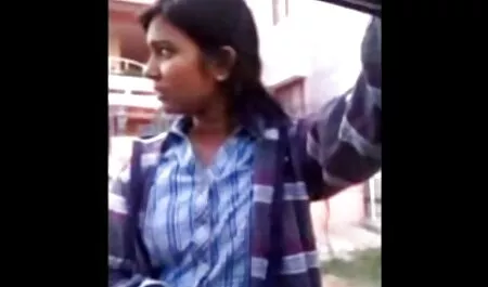 Masturbando menina bichano e fazendo videos de sexo gratis dormindo dela esperma