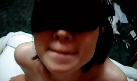 Cadela e bonito eu quero assistir os melhores vídeos de pornô dedo lavagem no banheiro
