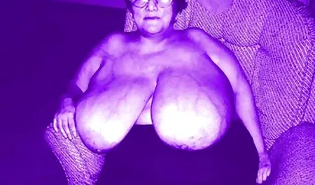 Ela mostrou a fita ver videos de sexo online gratis para pegar a senhora madura e foder duro