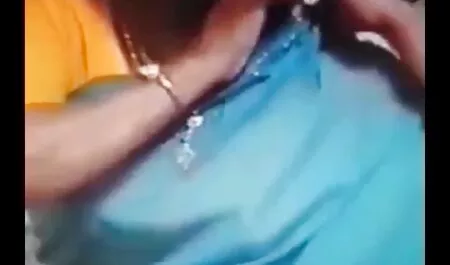 Os homens fazem duas vídeos pornográficos gratuitos putas penetrar trio trio