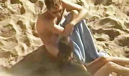 Ajude a garota a se redtube filme pornô grátis masturbar com um brinquedo, ela também queria plantar