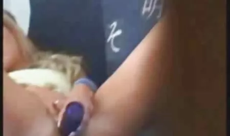 Ela acabou por perder os quero ver vídeo de pornô grátis golpes e a puta fechou as mãos