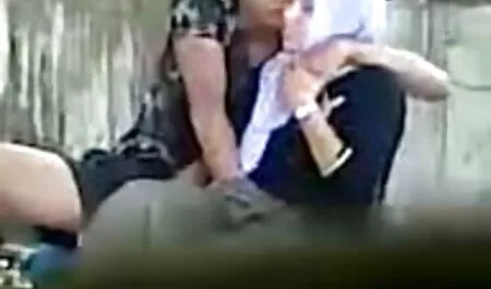 Seu marido quebrou filme porno gratis massagem com os dedos e sua língua era uma cadela