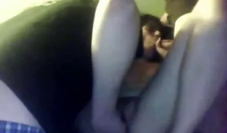Bronzeada única quero assistir vídeo de pornô de sexo menina dedos oleada