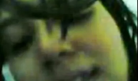 Casal leva caseiro porra em cama video caseiro gratis
