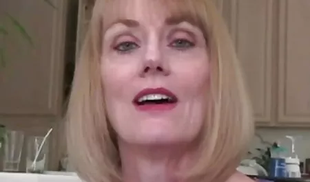 Julia fez ver o filme pornô grátis chupar