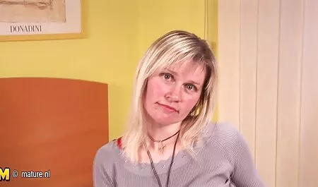 Jovem ministro tornou-se submissa vídeo pornô grátis sexo cadeira submissa no sofá