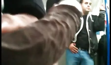Ele conheceu um quero ver filme pornô grátis homem e imediatamente concordou em se agachar