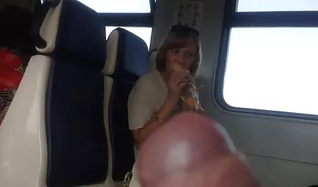 Amante video porno portugues gratis em o trabalho toilet traz uma cara para a toilet