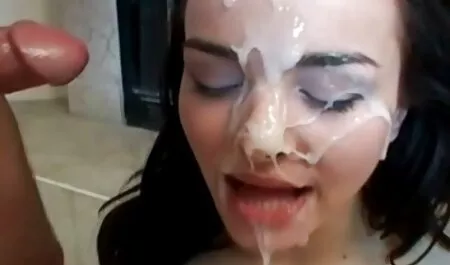 Ela fez um novo esforço e assistir vídeos pornô grátis no celular experimentou orgasmos