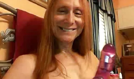 A escola de Inglês está videos de sexo ao vivo gratuito em toda parte pintada com porra