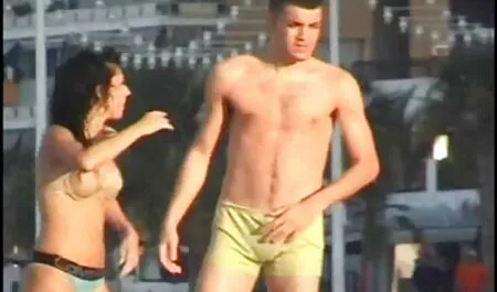 Seduziu o vestido de sua esposa e começou a foder vídeo pornô sexo anal grátis na cozinha