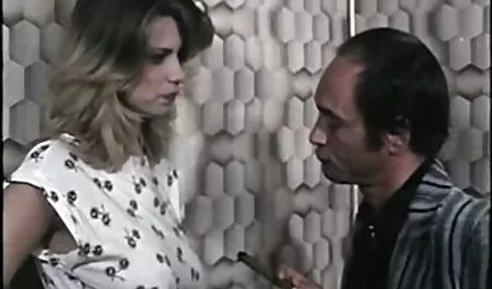 Bela cadela tenta chupar pau brasileirinhas vídeo pornô grátis