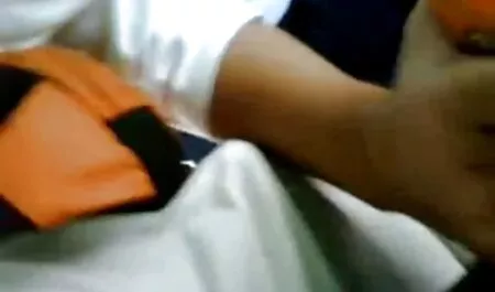 Para um lanche, os alunos de quatro deles decidiram organizar uma vídeo de pornô vídeo de pornô grátis bandagem de gangues