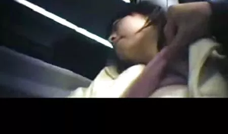 O passeio da cidade terminou com uma orgia anal na cabine o melhor do porno hd