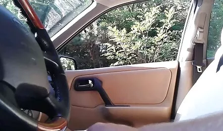 Anya familiar leva suas vídeo de sexo pornô gratuito bochechas