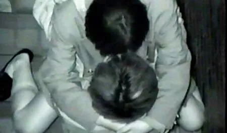 Lina toca sua buceta com uma garganta fresca filmes sexo gratis coroas no chuveiro
